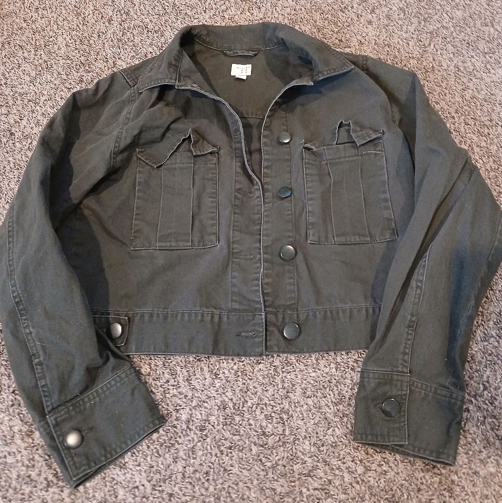 Green cropped jacket